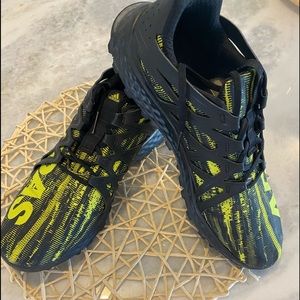 Adidas Bounce  mens trainers size 11